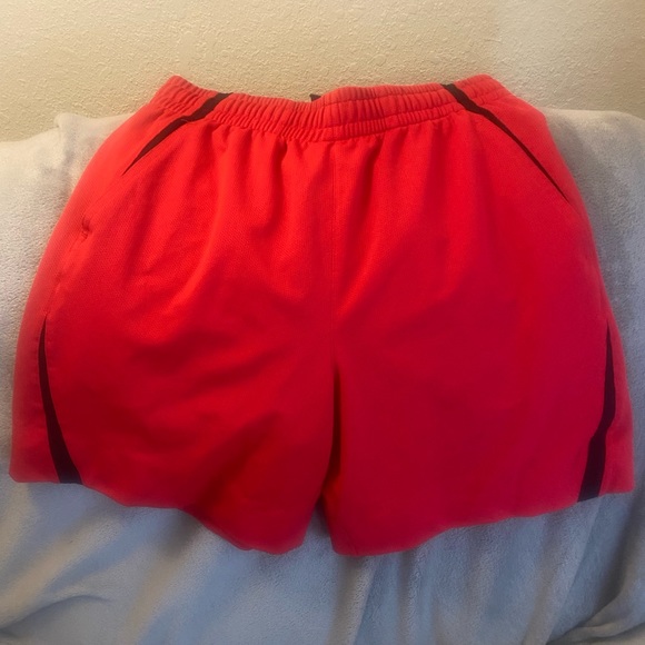 Mens Fila Shorts. - Picture 3 of 3